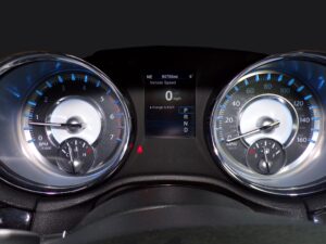 2013-Chrysler-300C-UHZ-6114-Spring-14-Photoroom